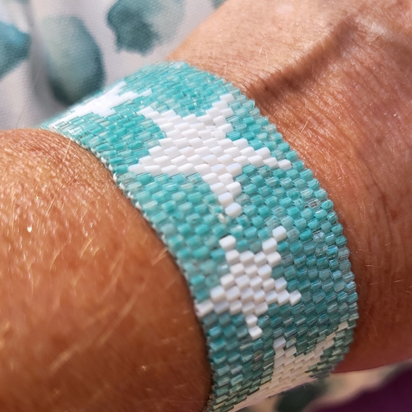 BRAND NEW STAR BRACELET THAT Glistens in the 🌞 sun - Picture 3 of 6